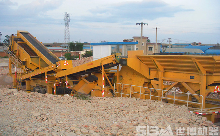 处理建筑垃圾只需一台移动破碎站 处理建筑垃圾只需一台移动破碎站