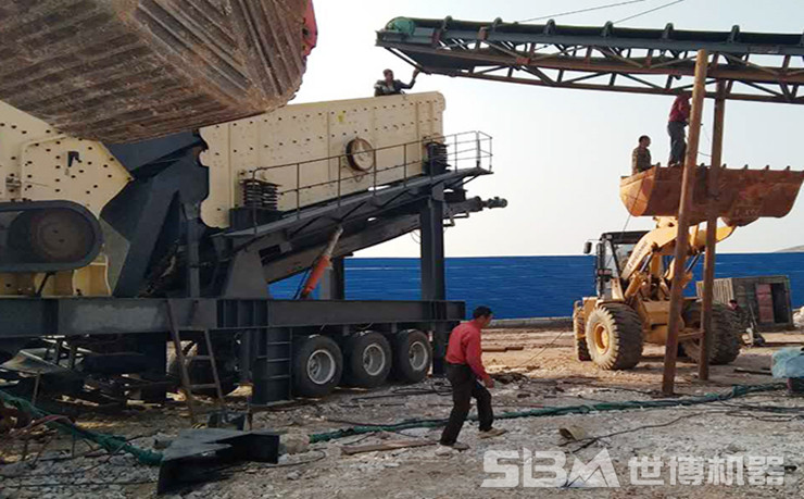 移动式石子破碎机客户安装现场 移动式石子破碎机客户安装现场