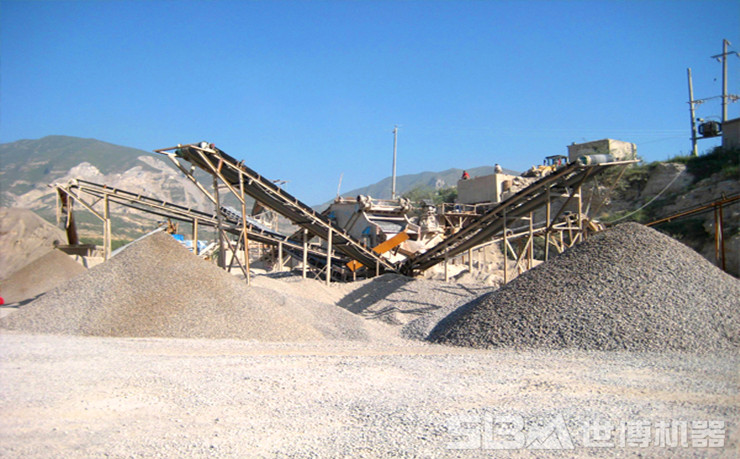 砂石原料经过破碎后筛分归类 砂石原料经过破碎后筛分归类